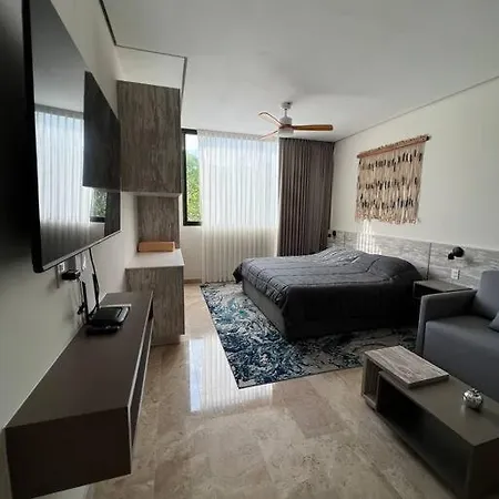 Perfect Zama Loft, Pool&Gym, Barbecue Area Apartment